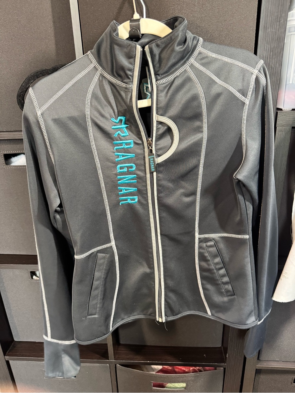 Women's Ragnar full zip running jacket size small
